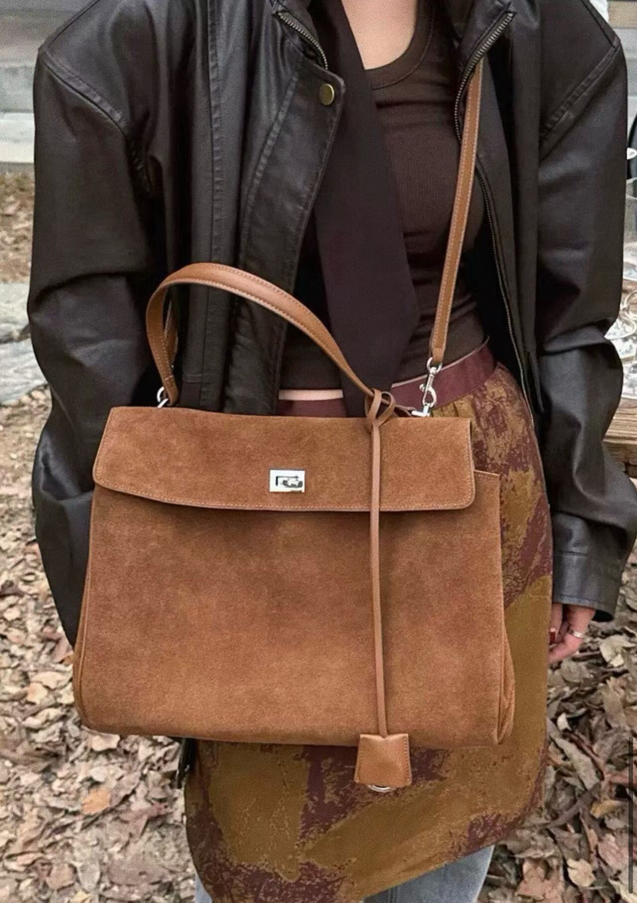 麂皮質感公事包（附長背帶）