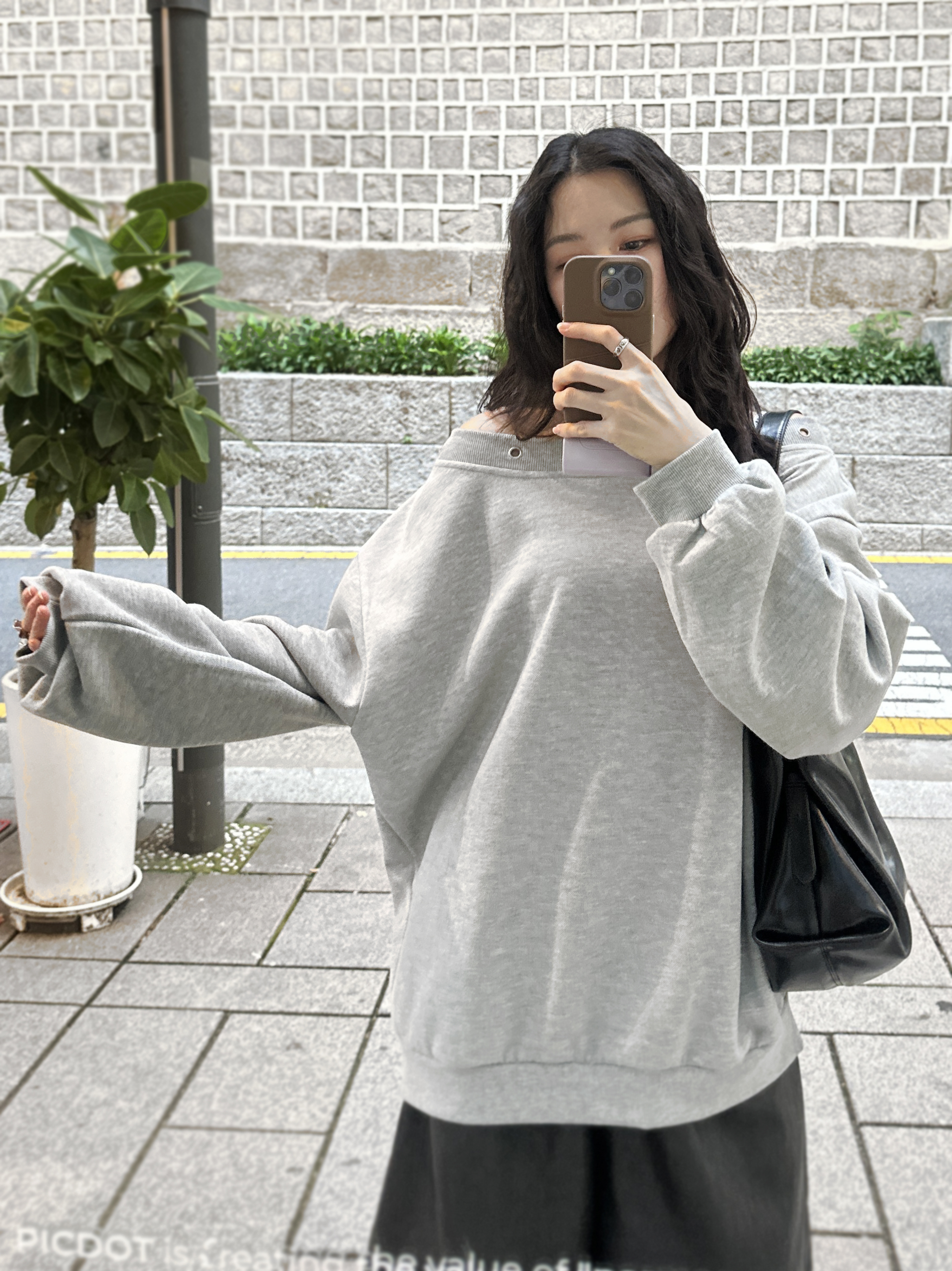 隨性斜肩/一字領兩穿大學踢