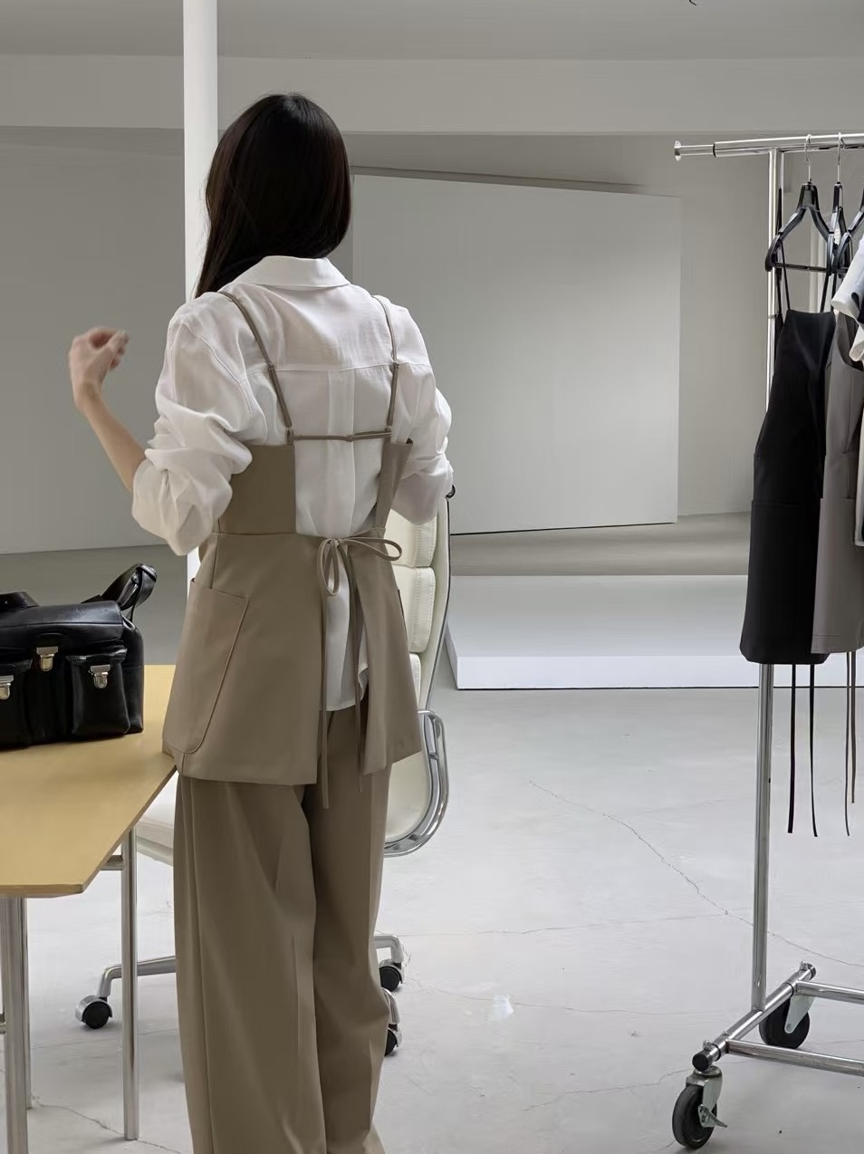 後綁腰質感西裝背心裙