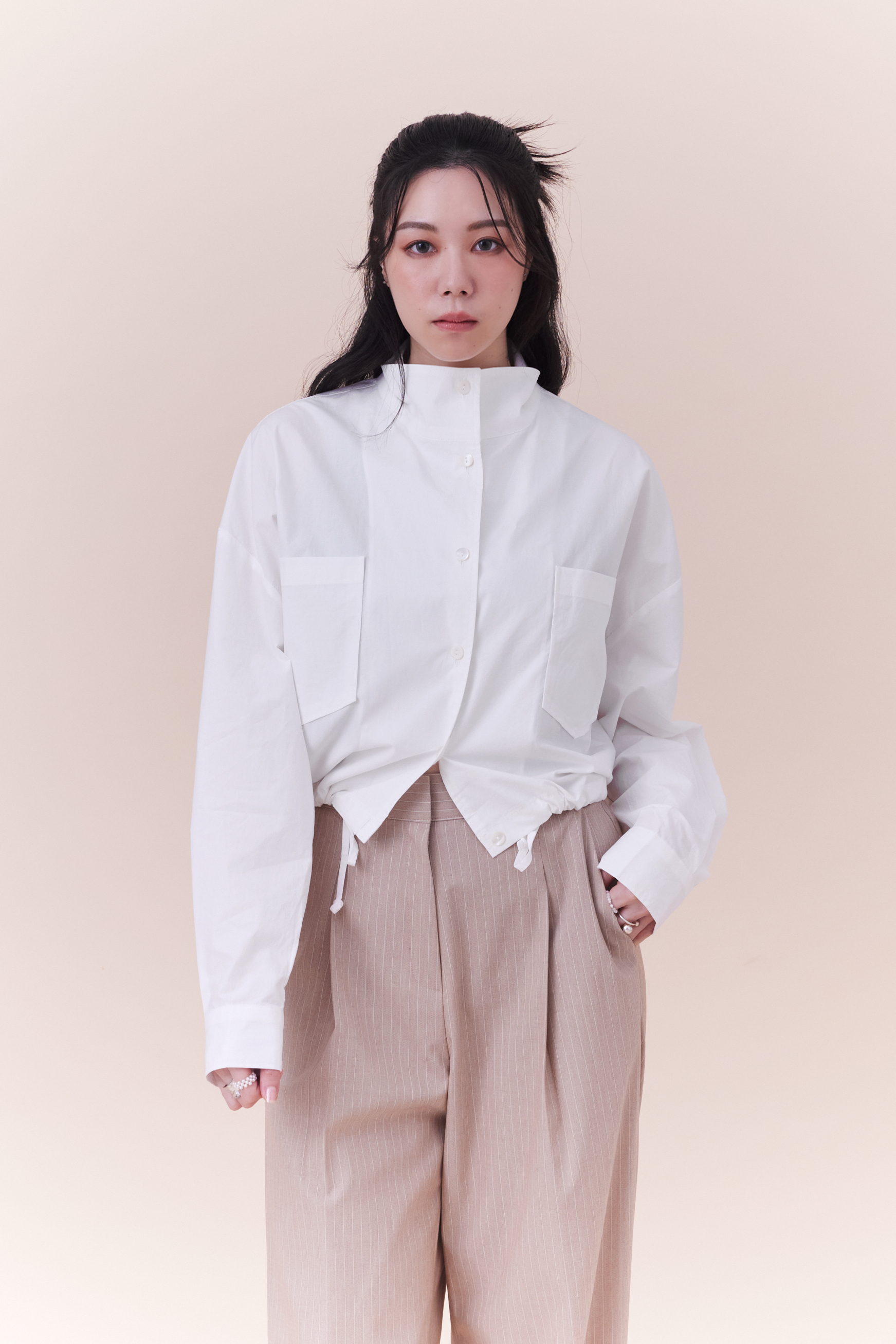 單穿就有型抽繩立領襯衫