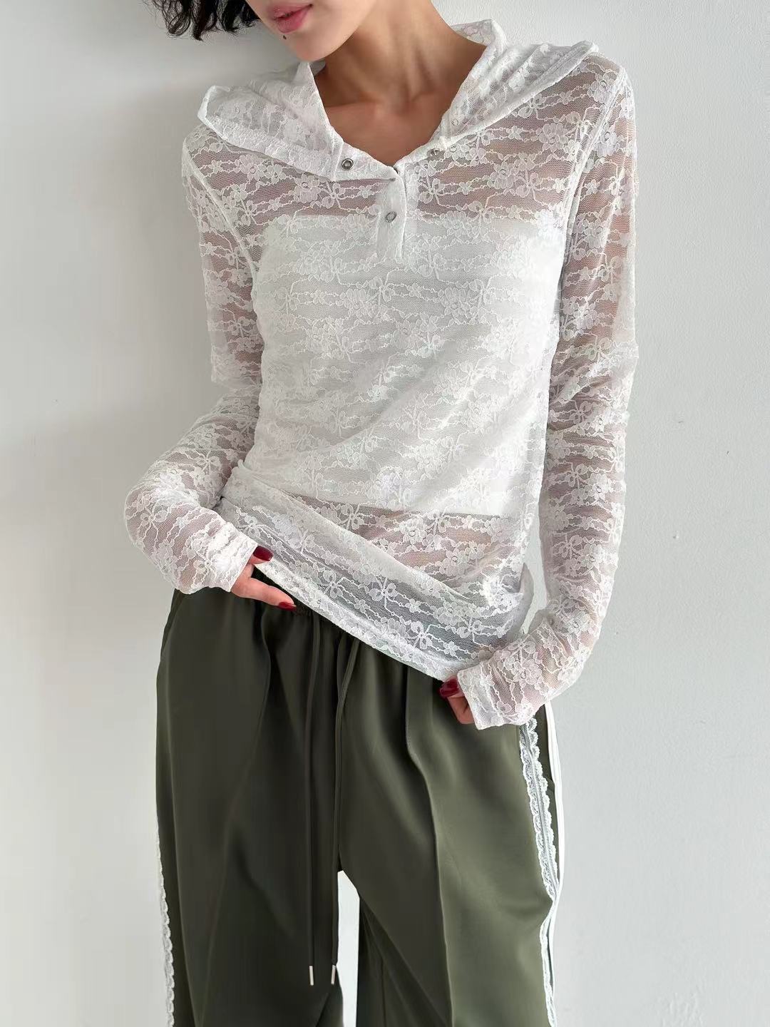 一秒自留小性感蕾絲連帽上衣