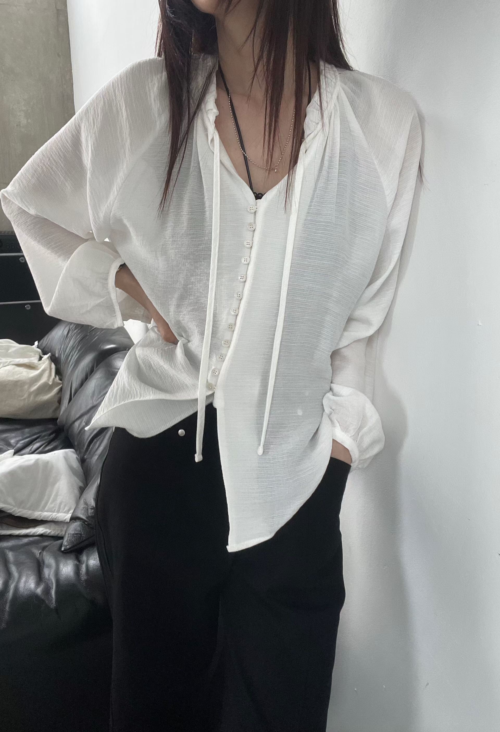 抽繩小花邊領寬鬆襯衫