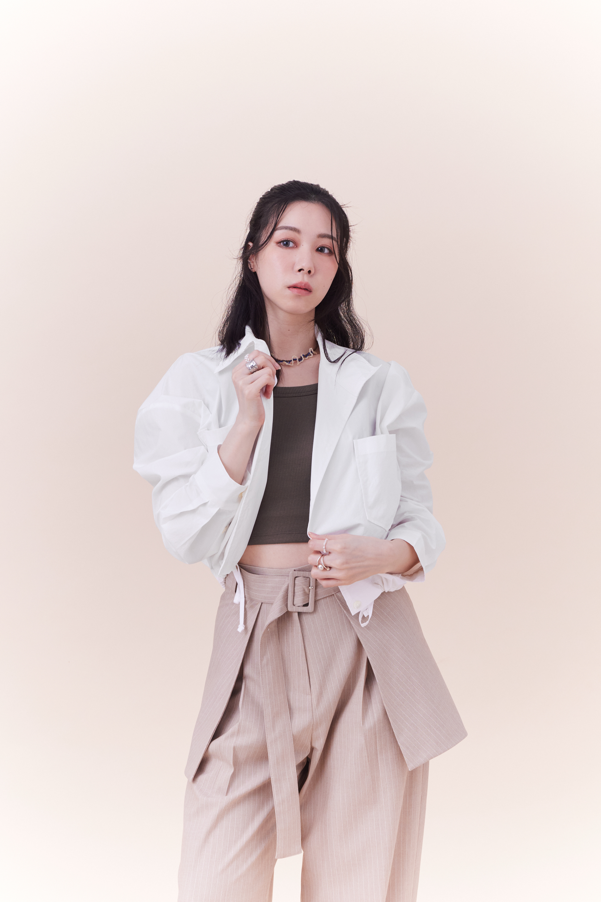 單穿就有型抽繩立領襯衫