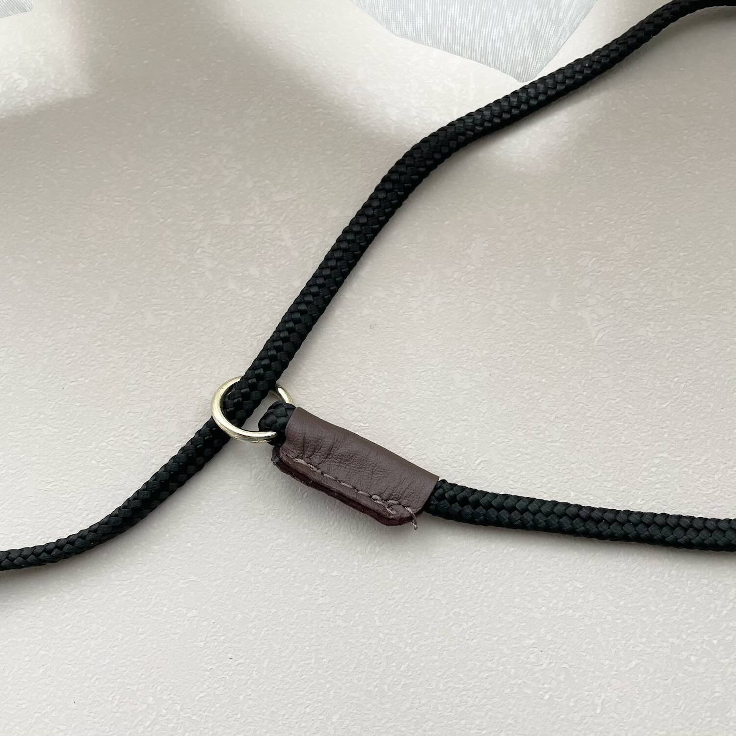 show slip black 04.jpg