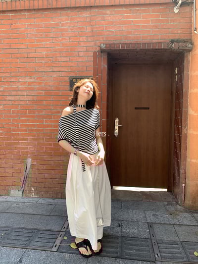 條紋斜肩綁帶針織上衣（加飄帶）2