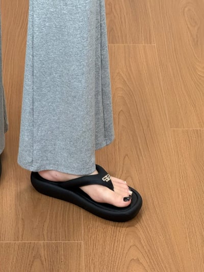 輕奢厚底金釦人字涼拖鞋10