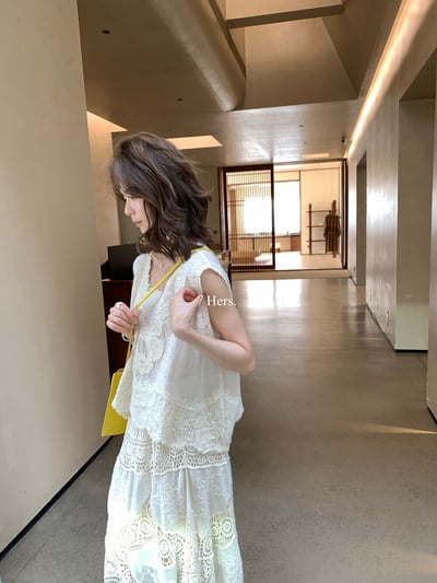 簡約復古緹花蕾絲拼接無袖上衣10