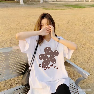 甜感小花花寬鬆印花T7