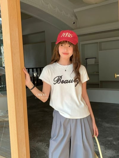 韓系氣質刺繡Beauty修身短版T8