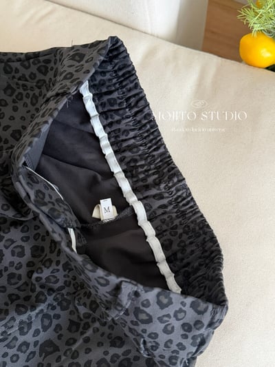 率性豹紋寬版顯瘦垂墜感彎刀褲17