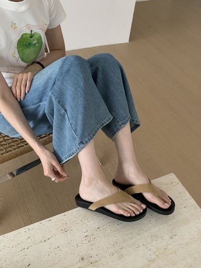 韓系極簡羊皮感夾腳涼拖10