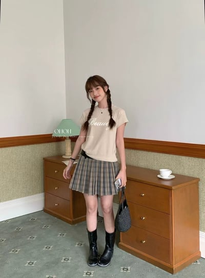 韓系氣質刺繡Beauty修身短版T9