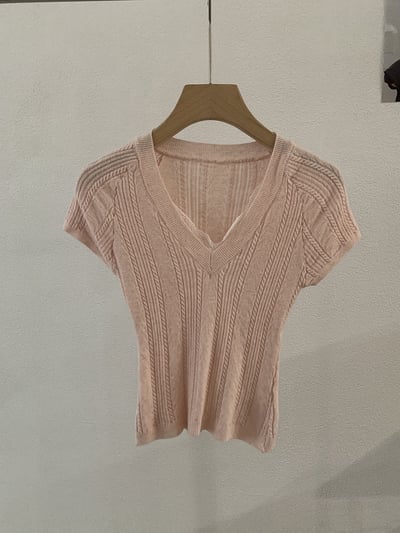 春日甜美V領立體坑紋針織上衣20