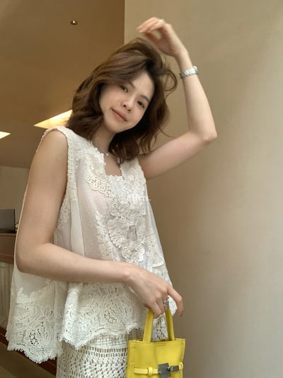 簡約復古緹花蕾絲拼接無袖上衣1