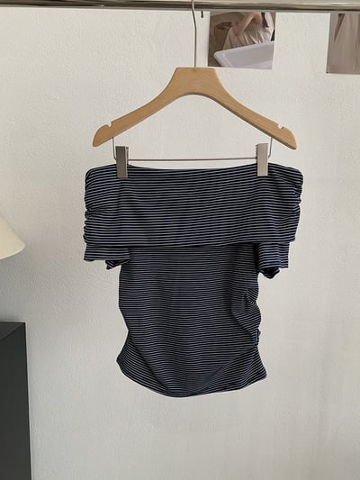 純欲風一字領細條紋修身上衣7