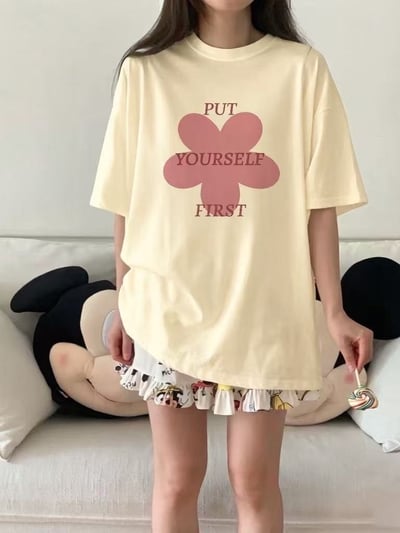 韓系花朵字母寬鬆T8