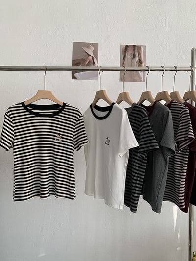 小馬刺繡撞色圓領條紋短袖T恤4