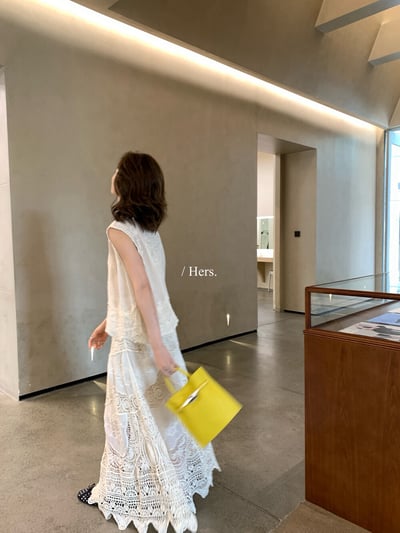 簡約復古緹花蕾絲拼接無袖上衣3