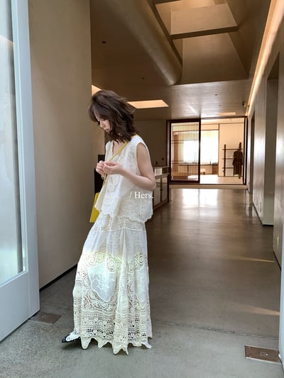 簡約復古緹花蕾絲拼接無袖上衣4