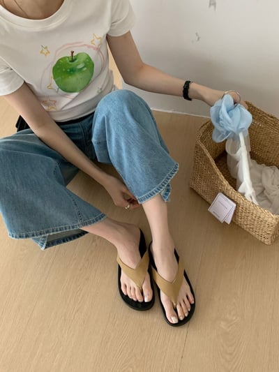 韓系極簡羊皮感夾腳涼拖5