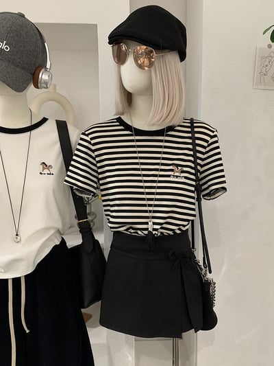 小馬刺繡撞色圓領條紋短袖T恤2
