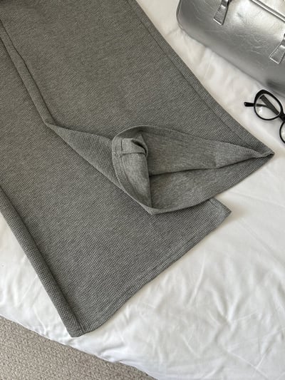 斜肩微露鎖骨針高腰垂墜寬褲兩件組21