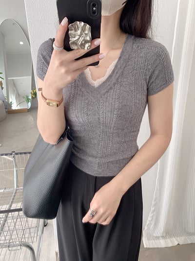 春日甜美V領立體坑紋針織上衣14