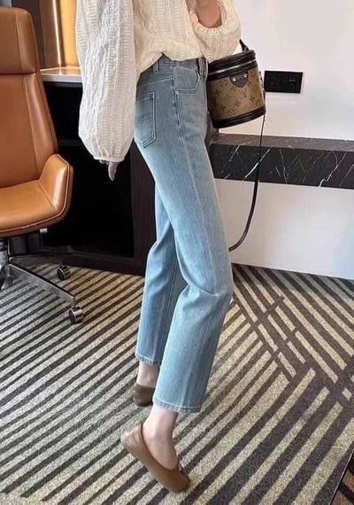 顯瘦Baby藍皮標牛仔直筒褲2