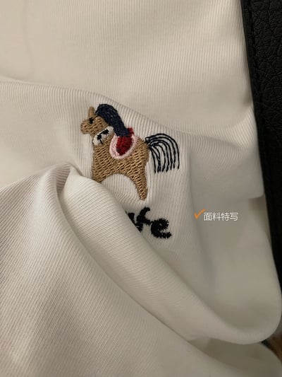 小馬刺繡撞色圓領條紋短袖T恤19