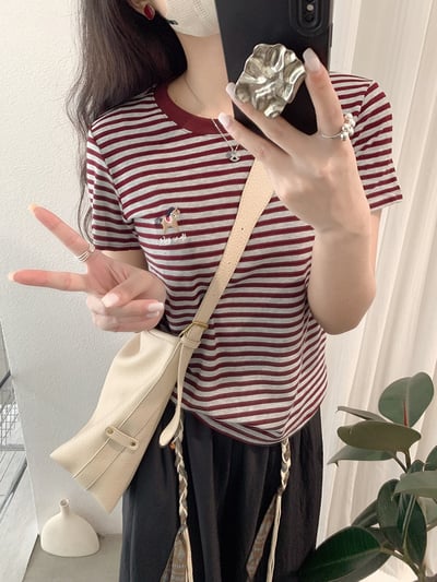 小馬刺繡撞色圓領條紋短袖T恤16