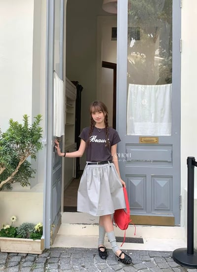 韓系氣質刺繡Beauty修身短版T2