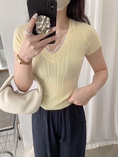 春日甜美V領立體坑紋針織上衣12