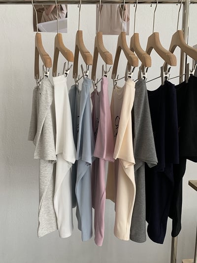 設計感斜領字母短袖T6