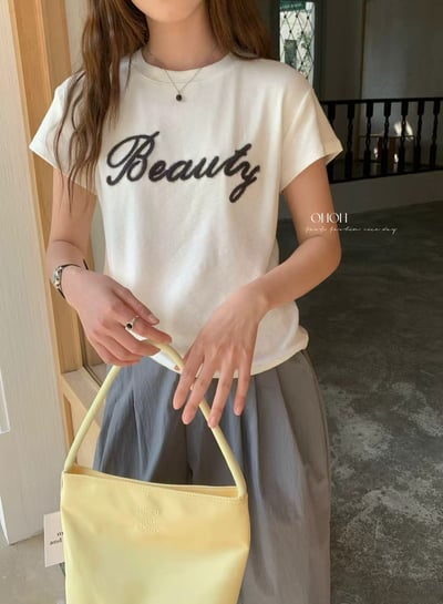 韓系氣質刺繡Beauty修身短版T15