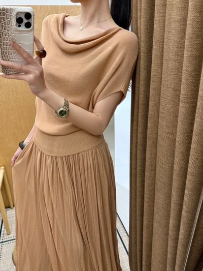 鎖骨垂墜感針織上衣｜溫柔氣質穿搭5