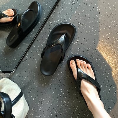 夏日質感V字真皮人字厚底涼拖鞋6