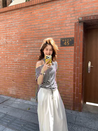 條紋斜肩綁帶針織上衣（加飄帶）5