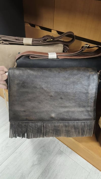 進口皮革 復古風側背包1