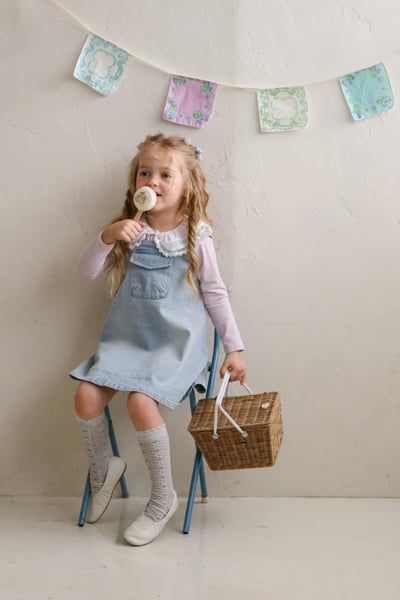 FLO48｜(75-140) 2色吊帶滾邊縫線牛仔裙18