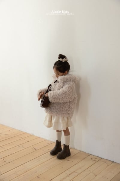 ALADIN09｜(75cm-114cm) 毛茸茸牛角扣外套22