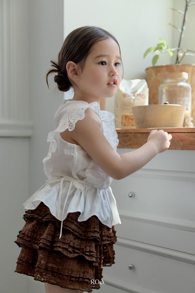 ROA19｜(6m-18m) 2色雕花荷葉袖綁帶背心7