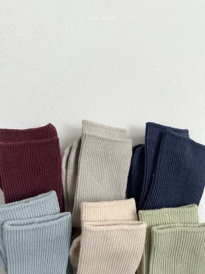 MiniRobe01｜(free) 日常中筒長襪三雙組8