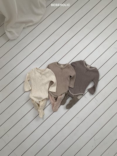 Bebe holic30｜(3m-18m) 鈕扣坑條包屁衣9