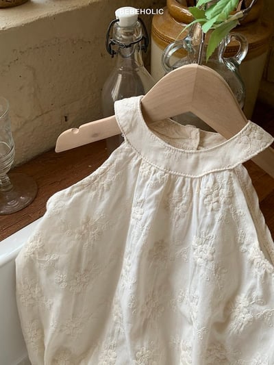 Bebe holic18｜(3m-18m) 繡花露肩吊帶褲13