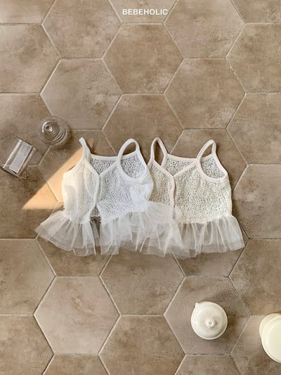 Bebe holic50｜(Free) 蕾絲吊帶裙背心1