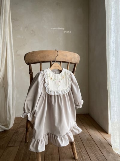 Anne Shirley05｜(1y-5y) 1色刺繡方領洋裝1
