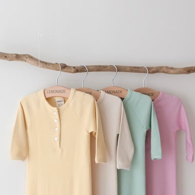 LEMONADE13｜(55cm-85cm) 4色素面排扣連身衣含帽子25