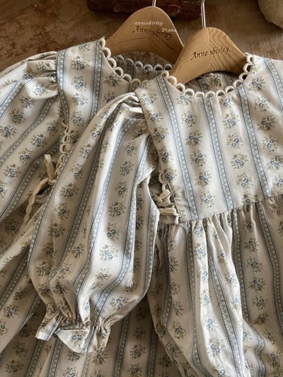 Anne Shirley13｜(3m-22m) 1色春日花卉滾邊包屁衣5