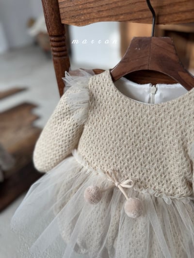 Marron 55｜(3m-18m) 花紋毛球薄紗包屁衣3