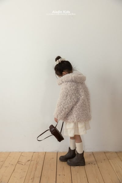 ALADIN09｜(75cm-114cm) 毛茸茸牛角扣外套9